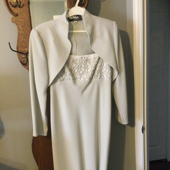 Dress - Picture 2 of 2